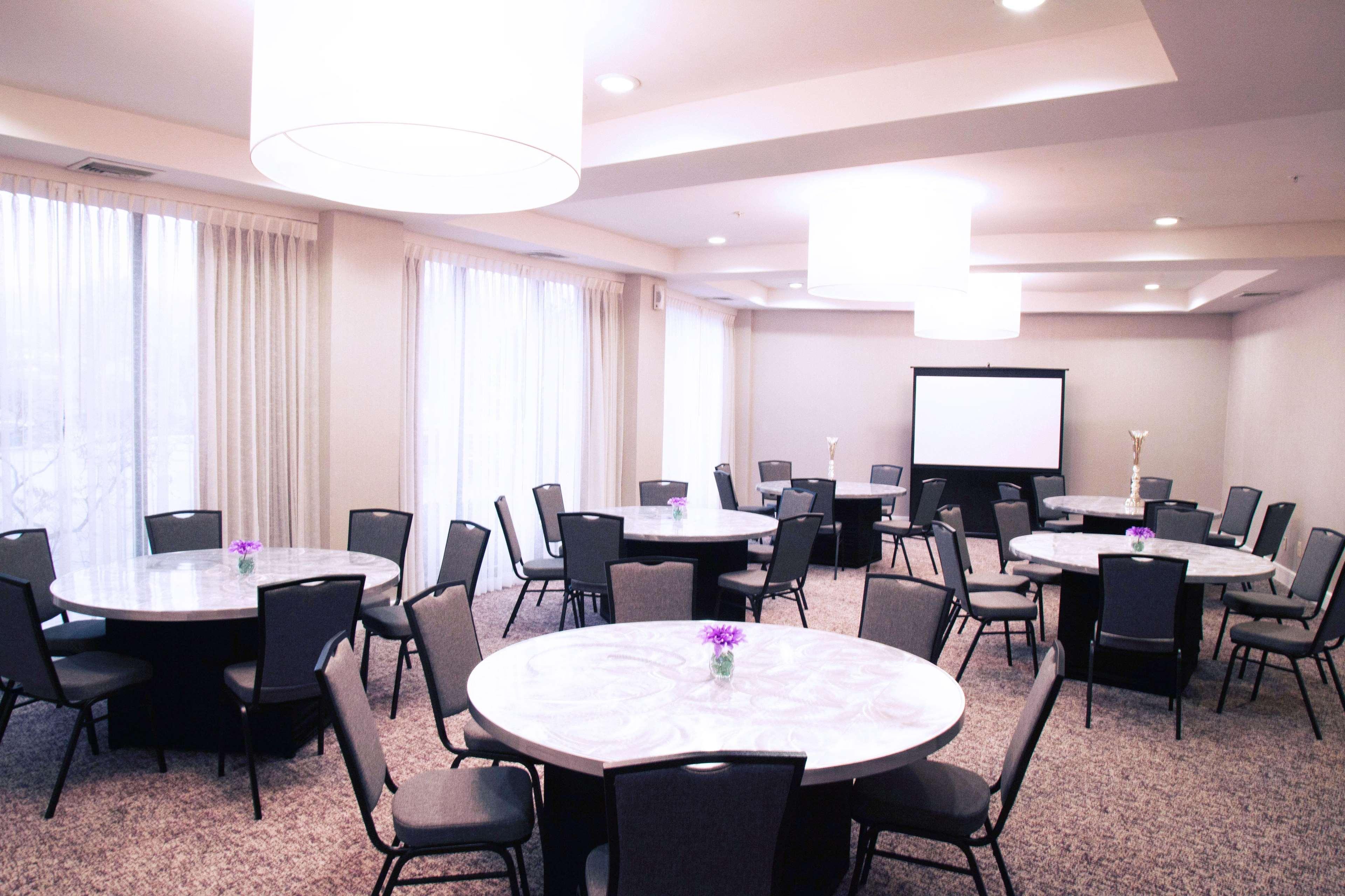 ดับเบิลทรี บาย ฮิลตัน แอตแลนตา นอร์ท ดรูอิด ฮิลล์ เอมอรี แอเรีย Hotel Druid Hills ภายนอก รูปภาพ